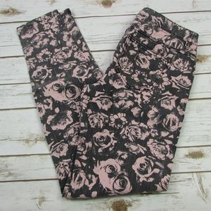 Forever 21 Pink Gray Floral Skinny Jeans 27
